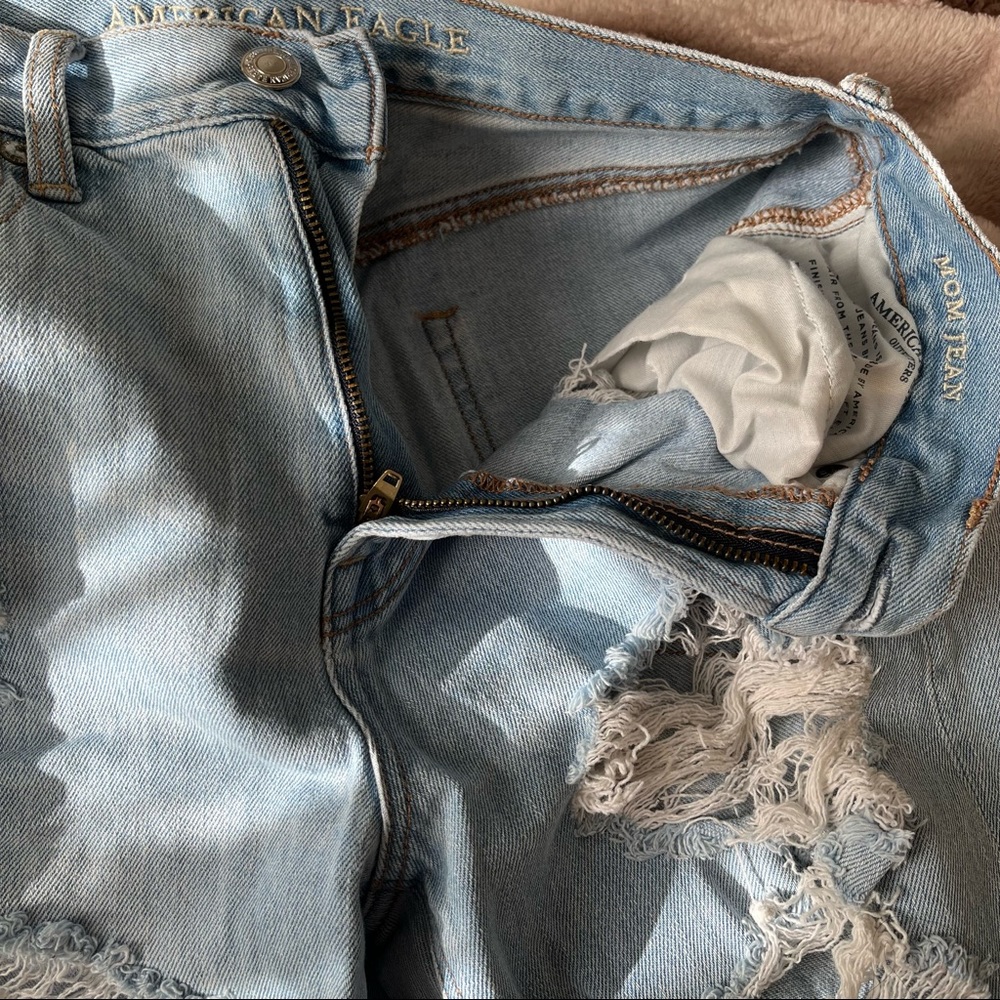 american eagle mom jean